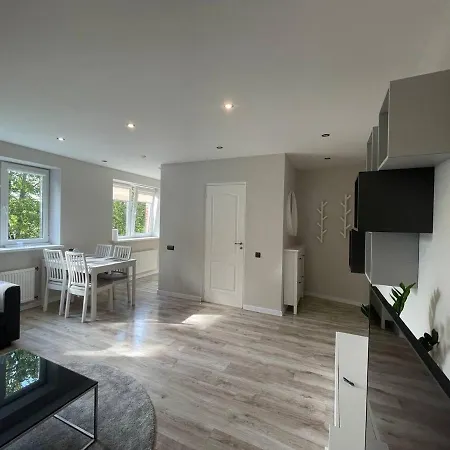 Expansive One Bedroom Gem In A Peaceful Locale Riga